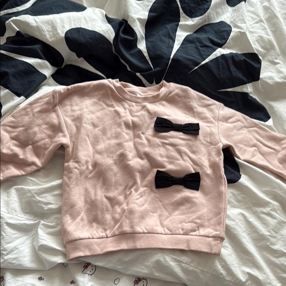 H&M Light Pink Sweatshirt with Black Bows size 2-3